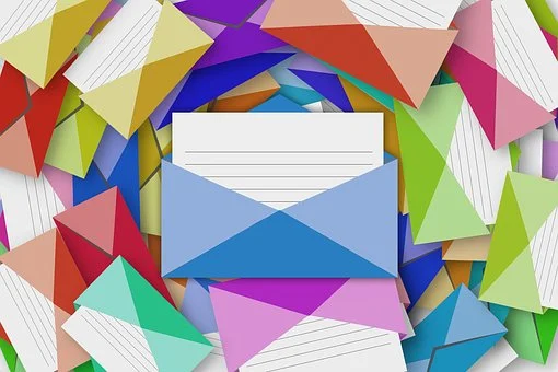 Por fin Koha permite editar la plantilla de los emails